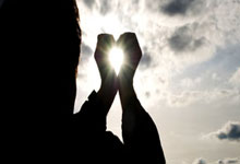 维尼修斯复出首秀出彩，广州队主场爆冷罗马，豪取4连胜的简单介绍