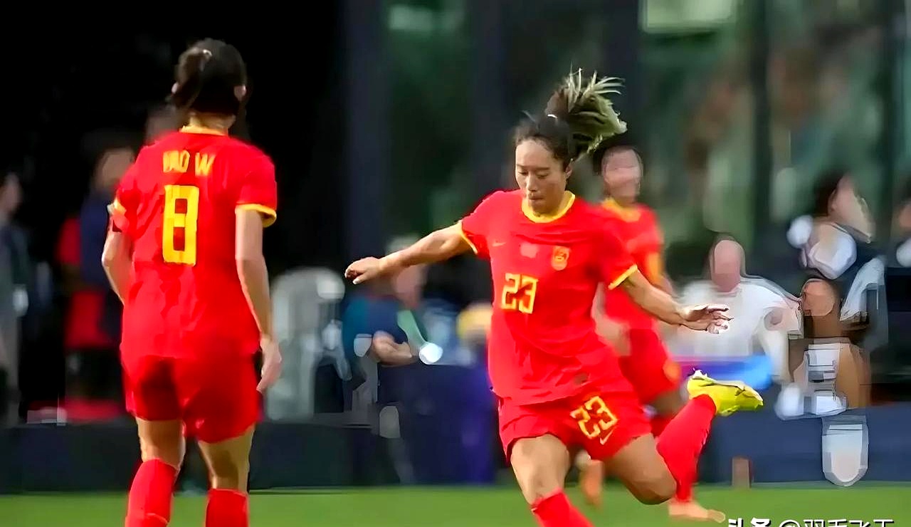 关于加拿大女足压倒性优势，力争国际赛事冠军的信息